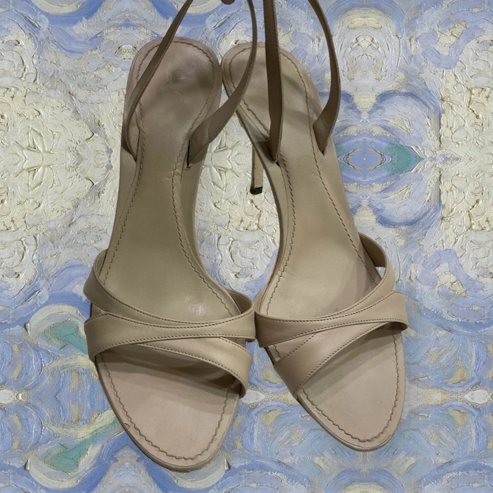 Gunmetal Nude Leather Sandals, Back Ankle Strap. 3.5” heel, Goes w/ all, Sz 8.5 - Picture 2 of 14
